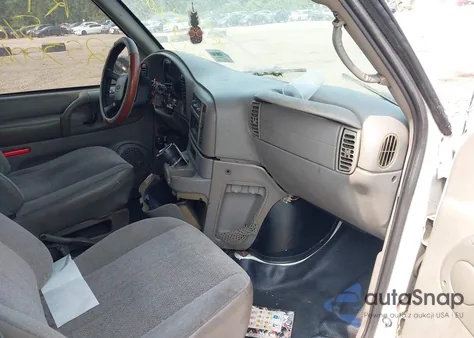 2004 Chevrolet Astro из США, поврежденный, VIN 1GCDM19X14B131072